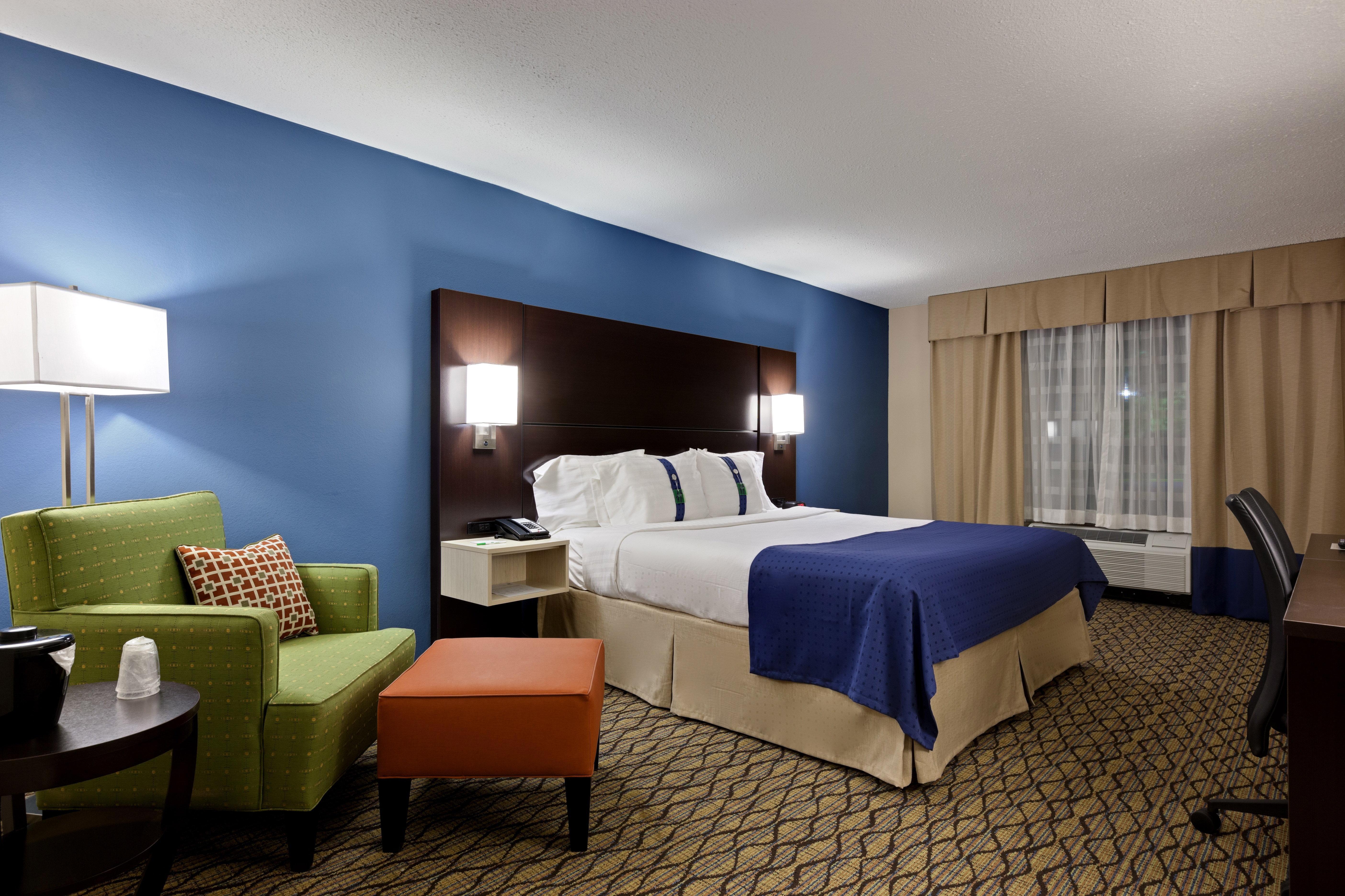 Holiday Inn & Suites Atlanta Airport North By Ihg College Park Exterior photo
