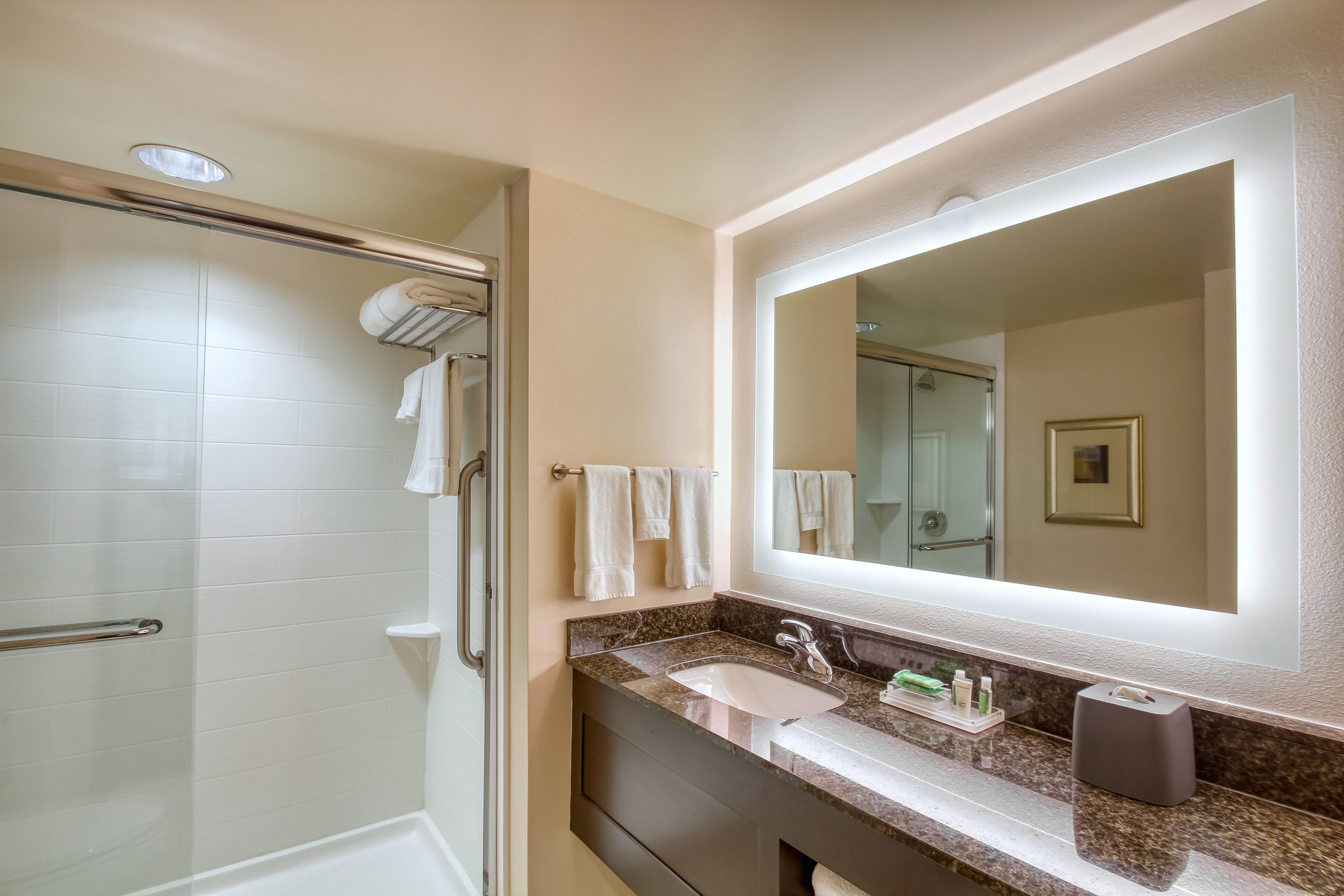 Holiday Inn & Suites Atlanta Airport North By Ihg College Park Exterior photo