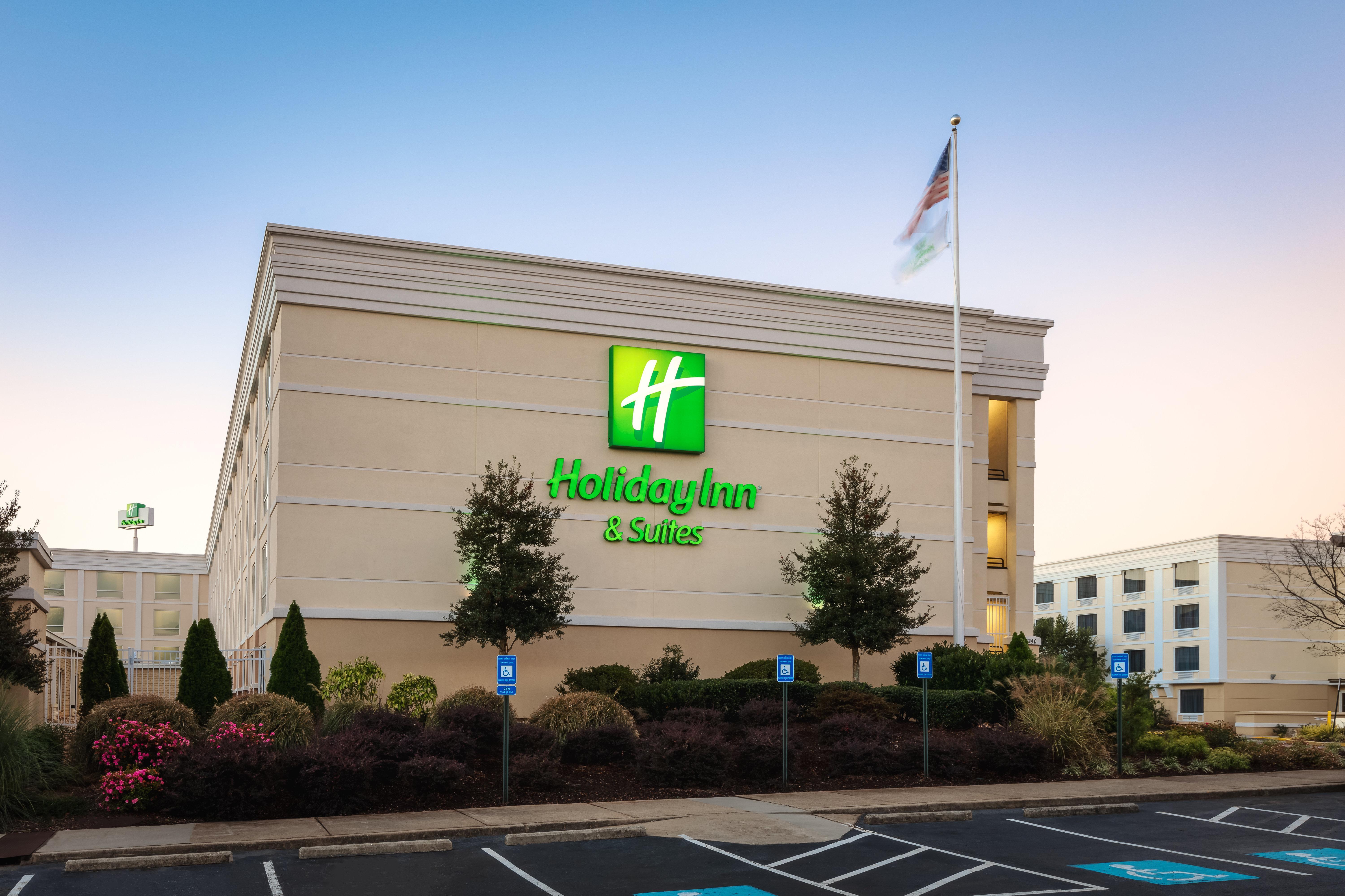 Holiday Inn & Suites Atlanta Airport North By Ihg College Park Exterior photo