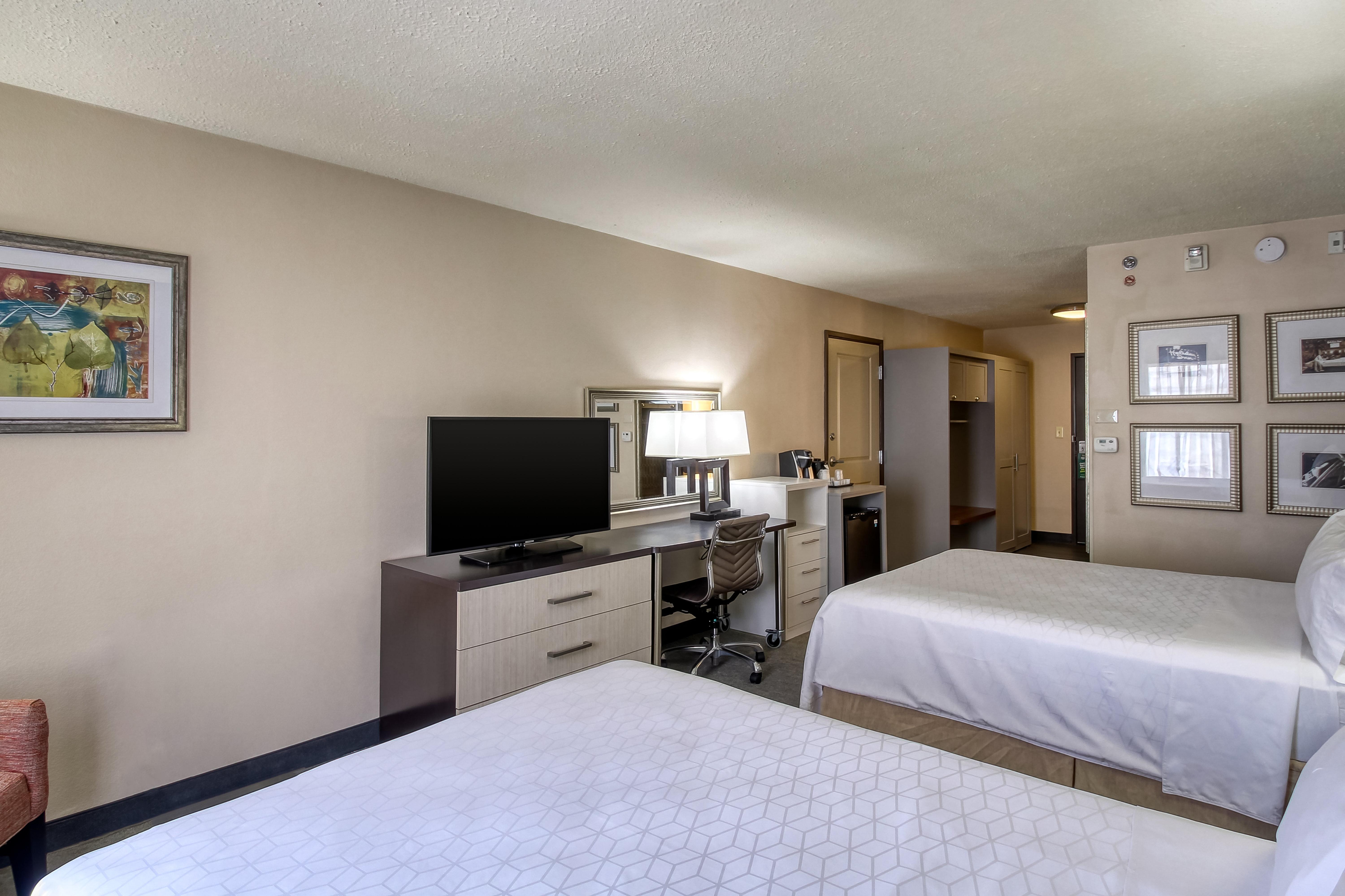 Holiday Inn & Suites Atlanta Airport North By Ihg College Park Exterior photo